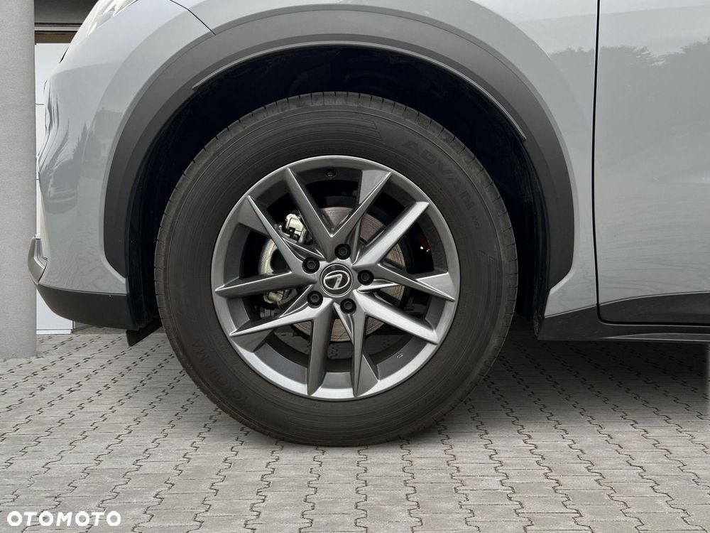 Lexus LBX 1.5 Hybrid - 27