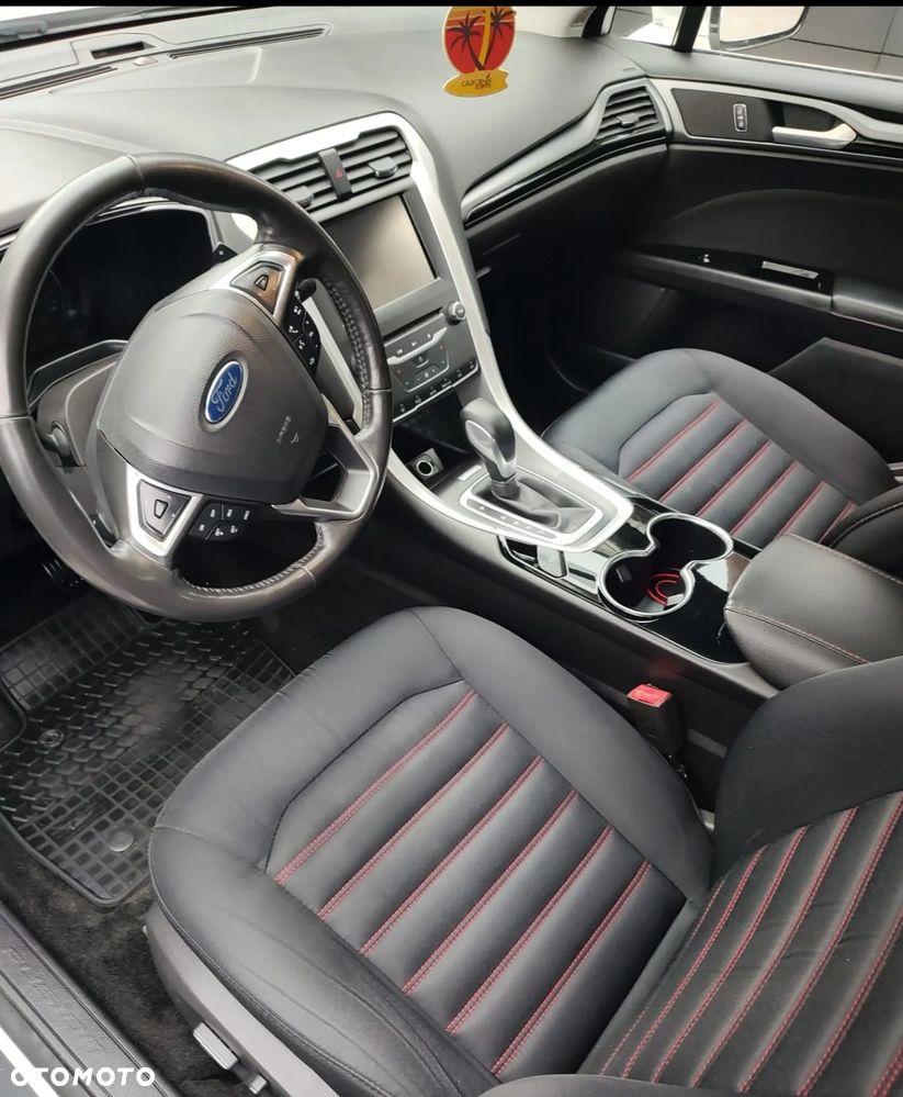 Ford Fusion 2.0 EcoBoost Titanium - 9