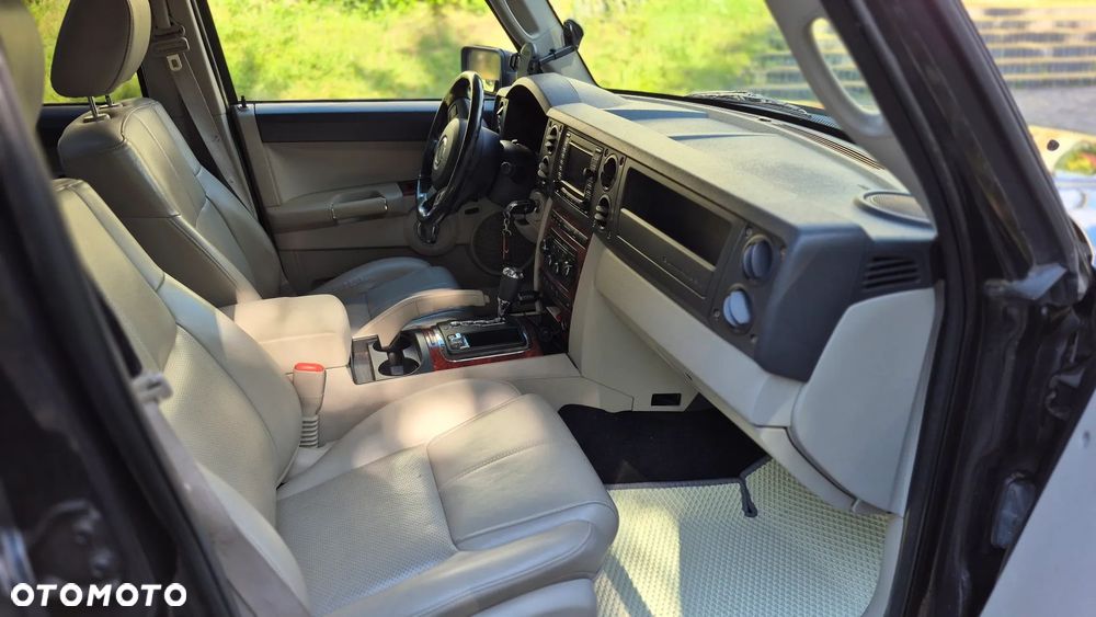 Jeep Commander 5.7 V8 Limited - 25
