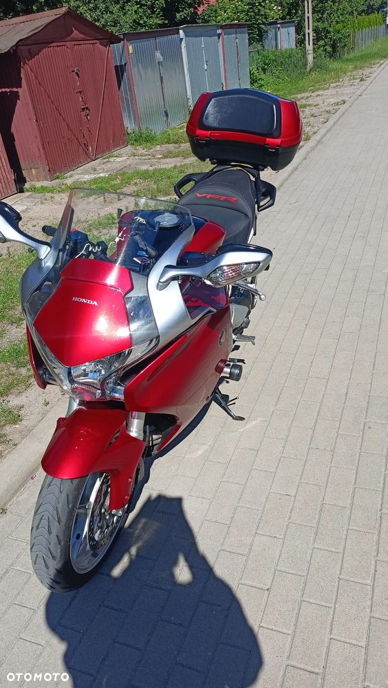 Honda VFR - 2