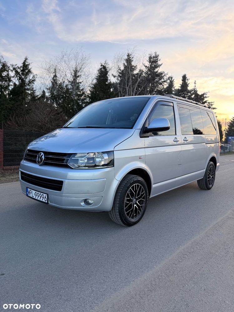 Volkswagen Caravelle - 2