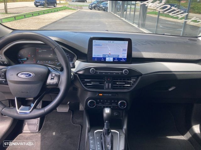 Ford Focus 1.0 EcoBoost Hybrid Aut. ACTIVE DESIGN - 23