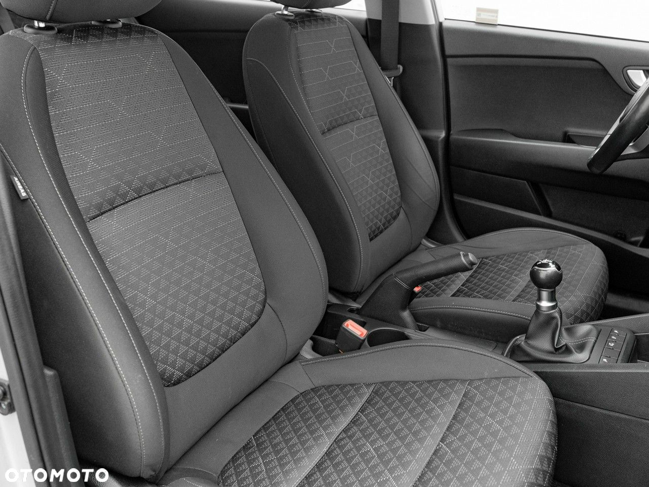 Kia Rio 1.2 M - 32