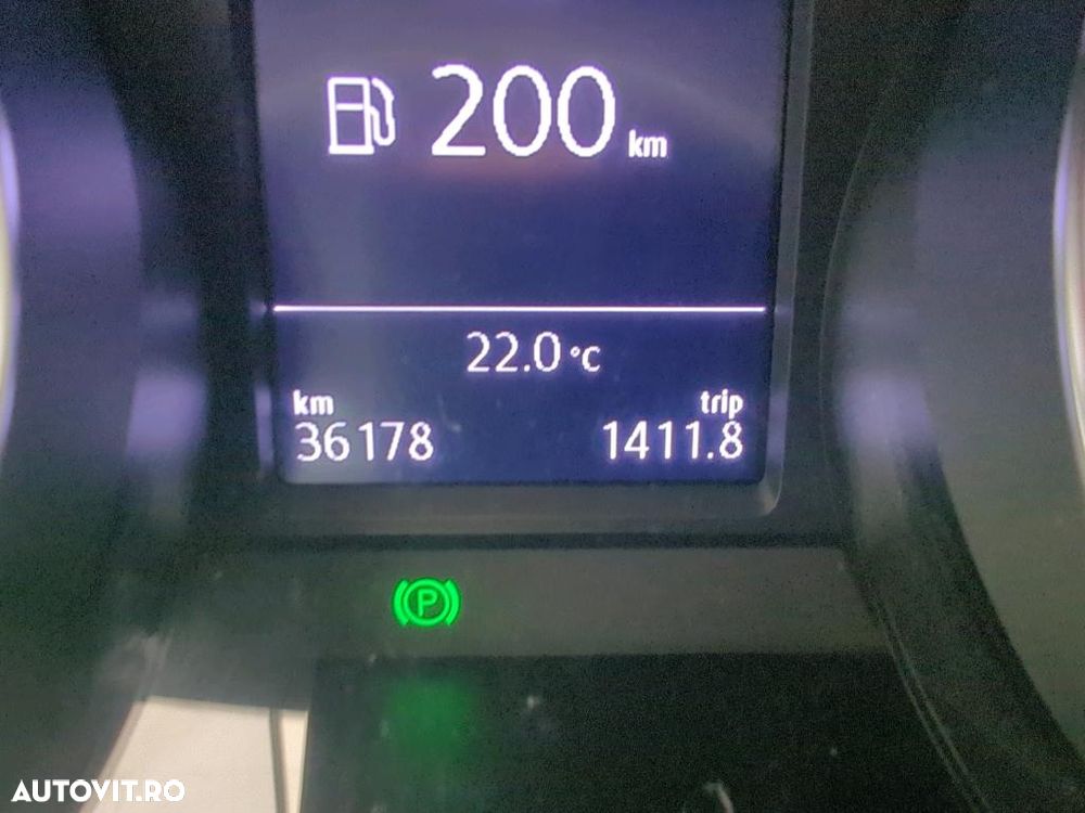 Volkswagen Passat 2.0 TDI SCR Advance - 11