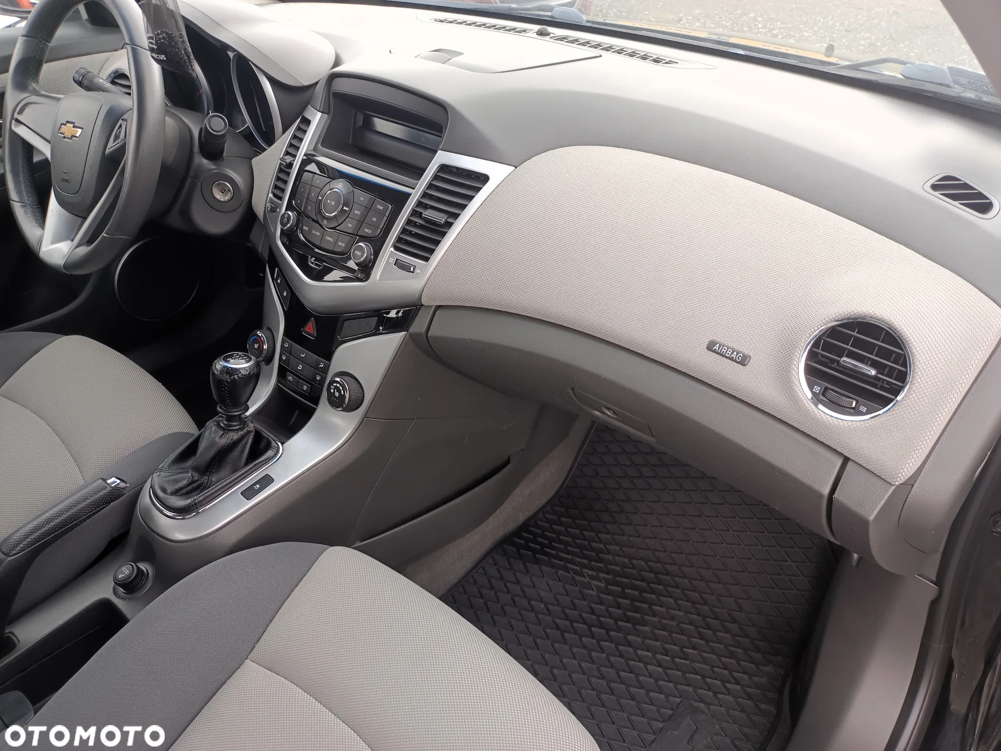 Chevrolet Cruze 1.6 LS - 18