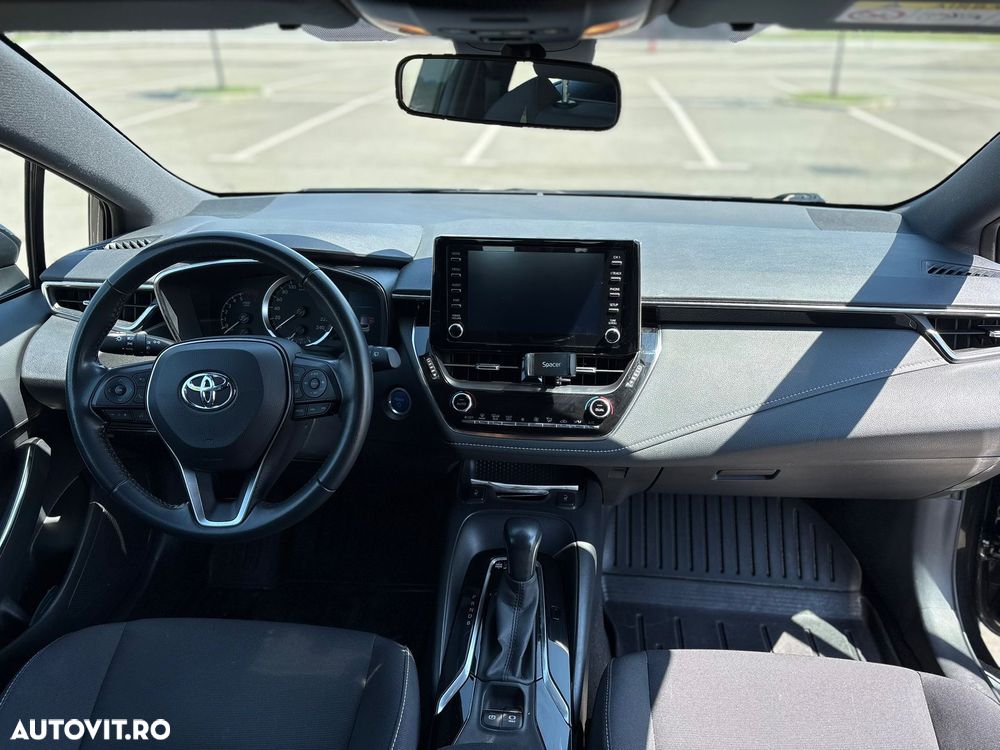 Toyota Corolla 1.8 HEV Business - 12