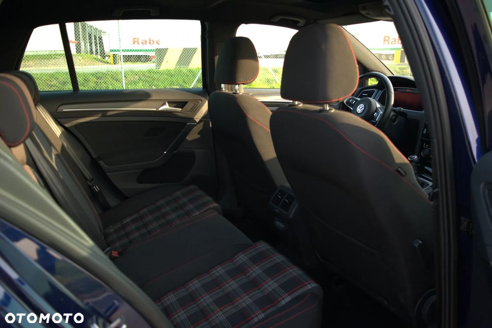 Volkswagen Golf GTI 2.0 TSI OPF Performance - 15