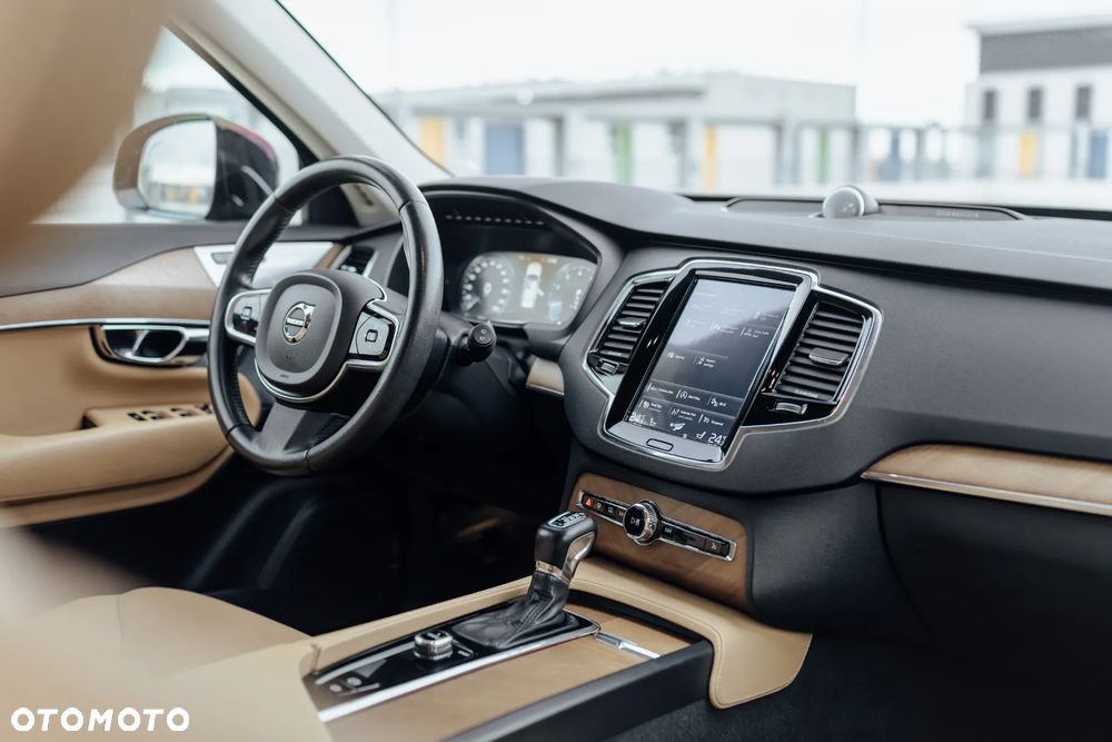 Volvo XC 90 T6 AWD Momentum - 37
