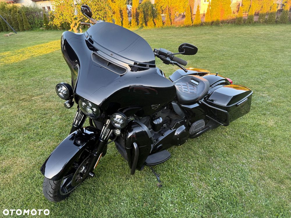 Harley-Davidson FLHTCU Ultra - 5