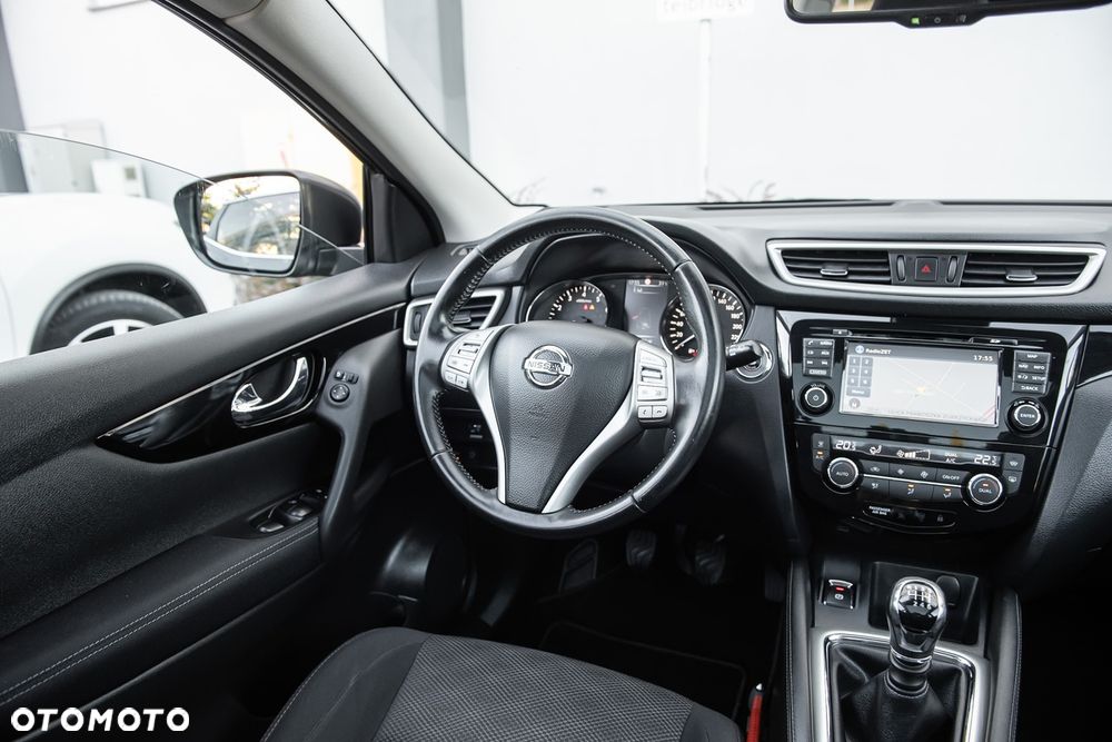 Nissan Qashqai - 25