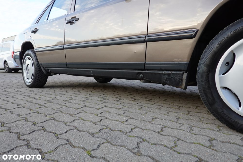Mercedes-Benz W124 (1984-1993) - 24