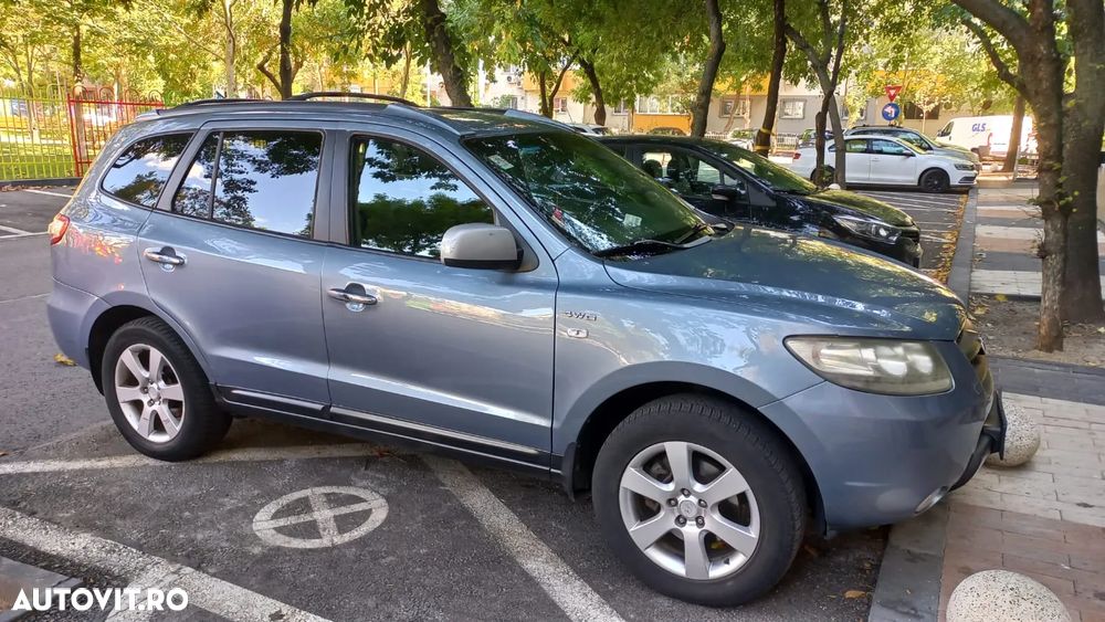 Hyundai Santa Fe 2.2 DSL VGT 5 SEATS 4WD MT STYLE - 4
