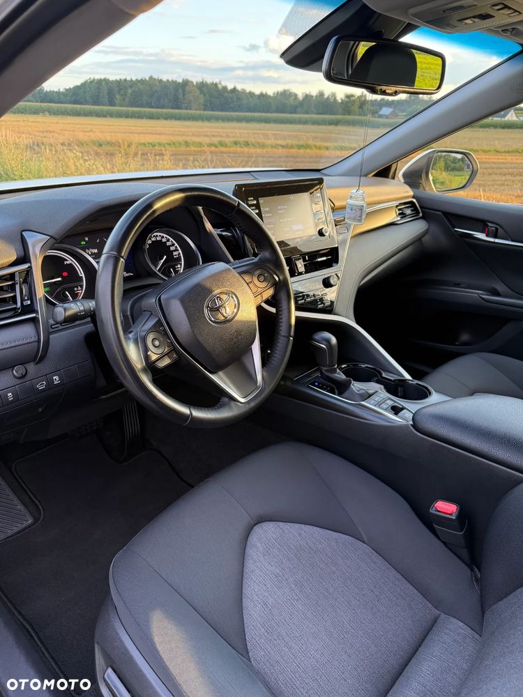 Toyota Camry 2.5 Hybrid Comfort CVT - 2