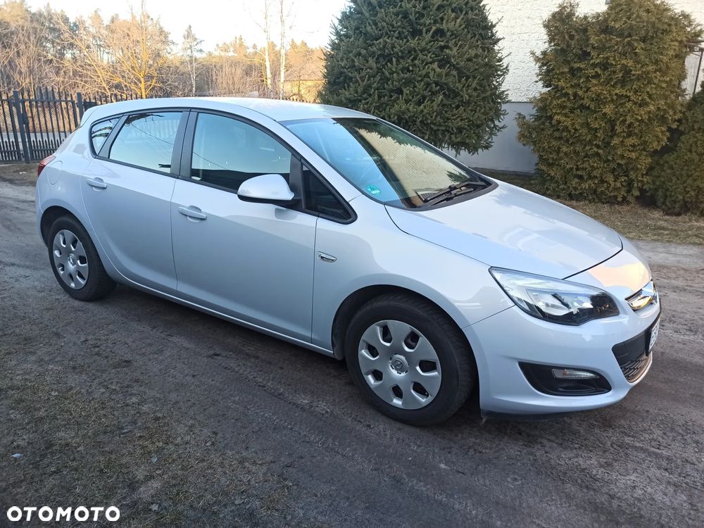 Opel Astra 1.4 Turbo Cosmo - 4