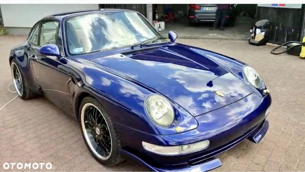 Porsche 911 Carrera - 5