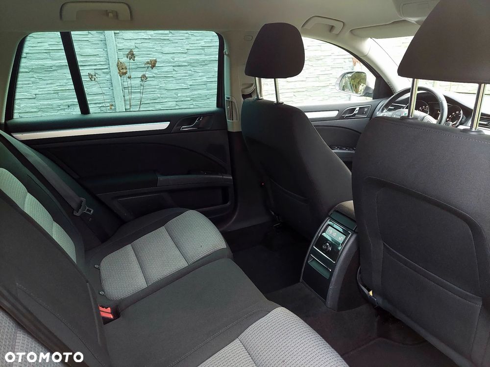 Skoda Superb 1.6 TDI GreenLine - 8