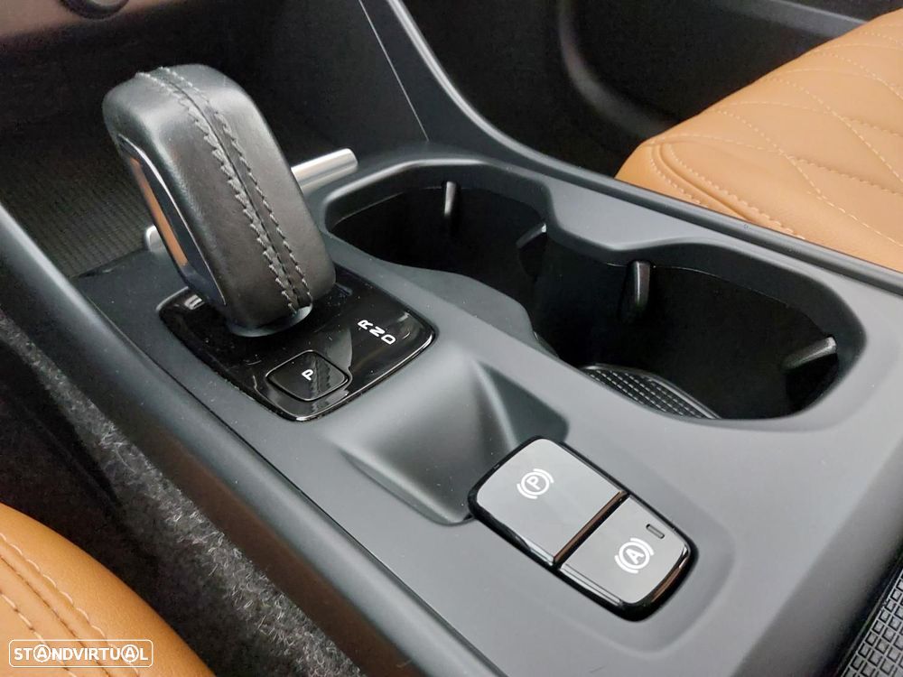 Volvo XC 40 1.5 T4 PHEV Inscription Expression - 36