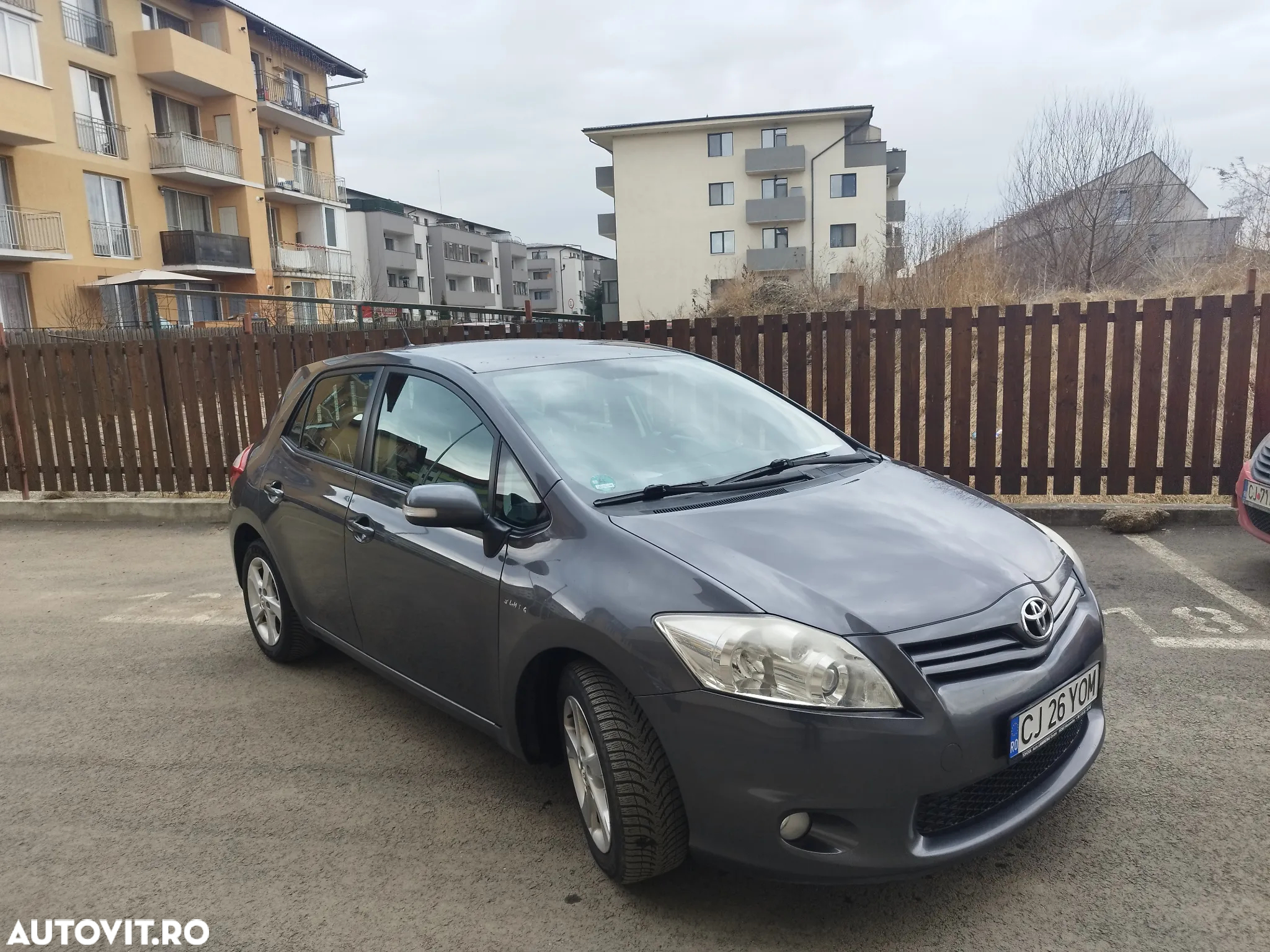 Toyota Auris 2.0 D-4D DPF Sol - 8