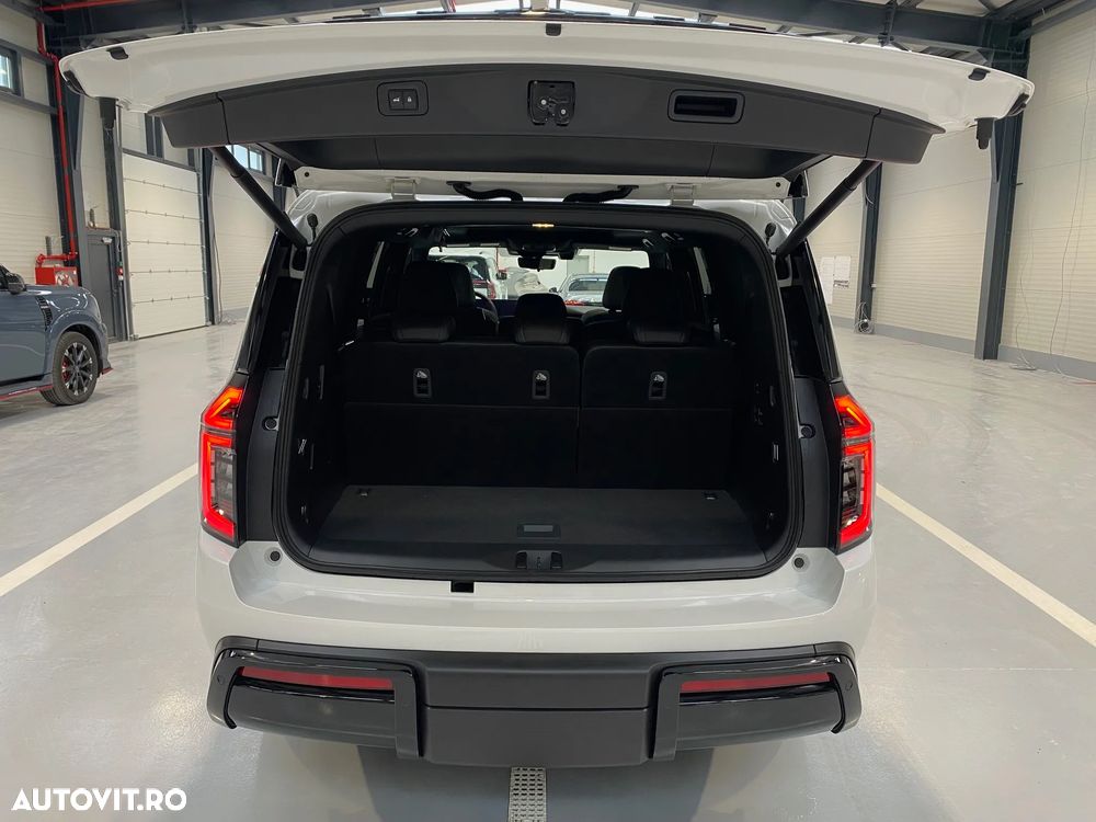 Nissan Armada - 5