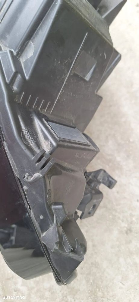FAR DREAPTA RENAULT MEGANE 5 - 5