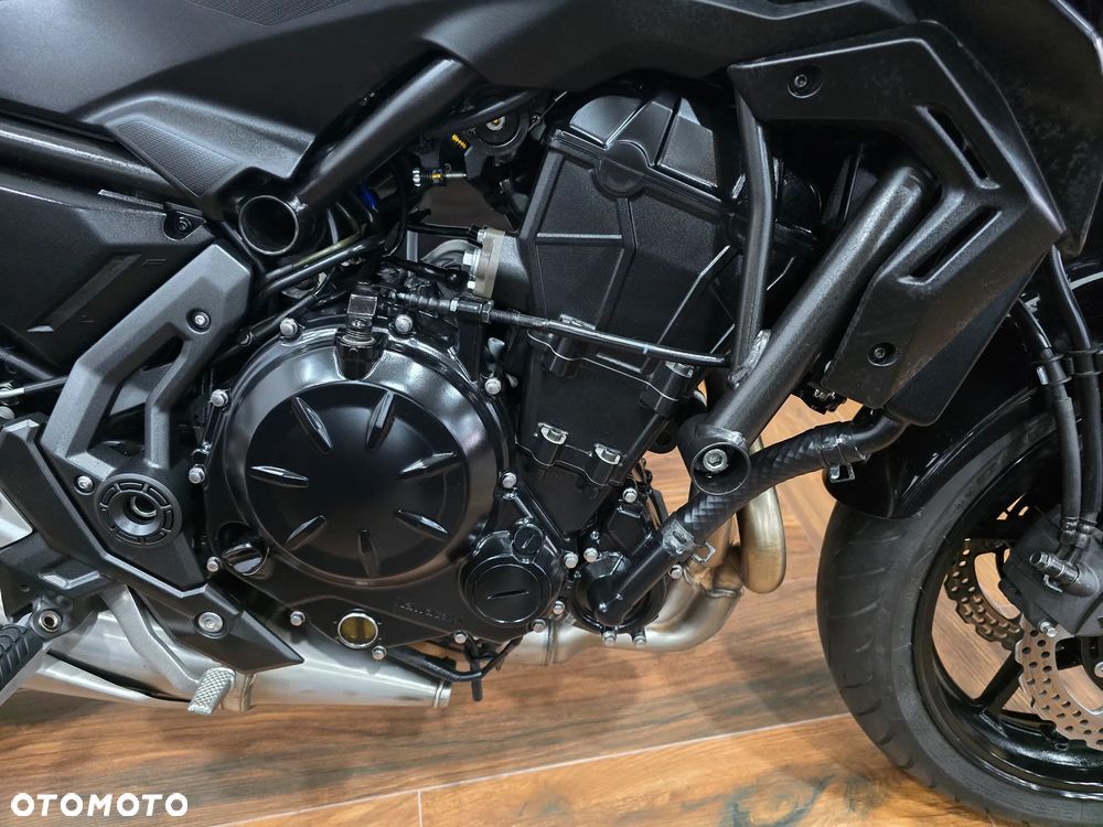 Kawasaki Z 650 - 15