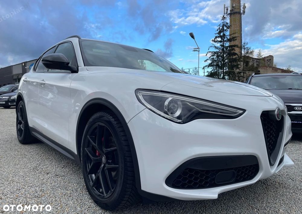 Alfa Romeo Stelvio - 4