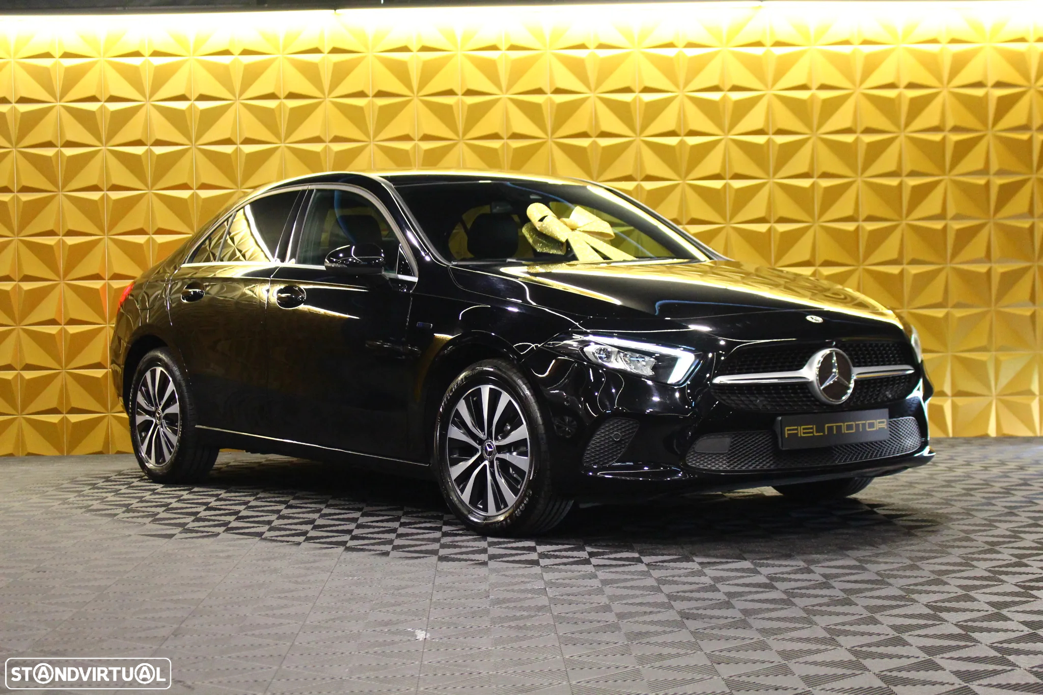Mercedes-Benz A 250 Limousine e Style Plus - 4