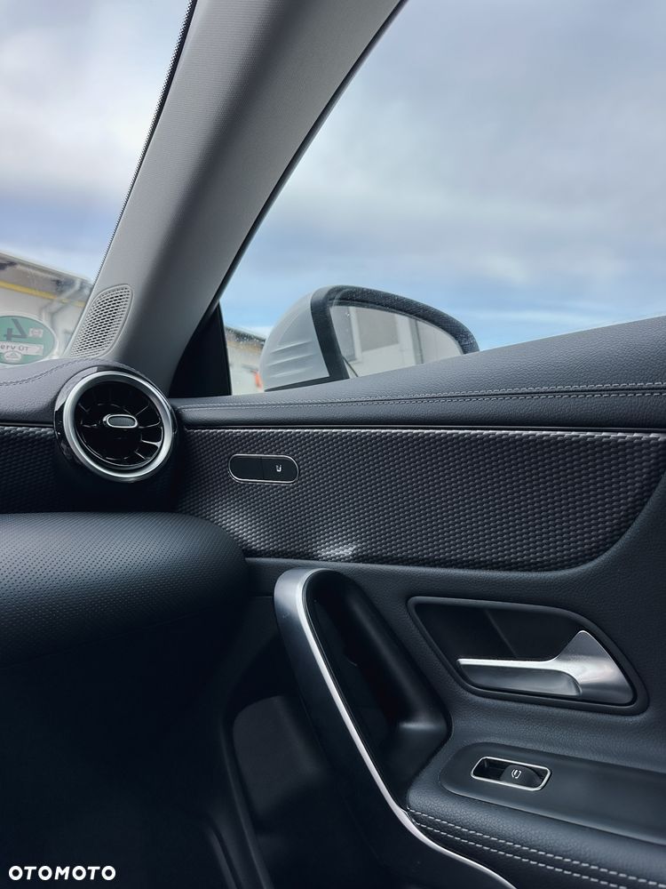 Mercedes-Benz CLA - 17