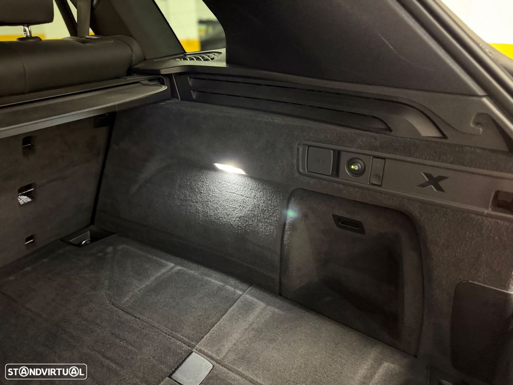 BMW X5 45 e xDrive Pack M 50 anos - 32