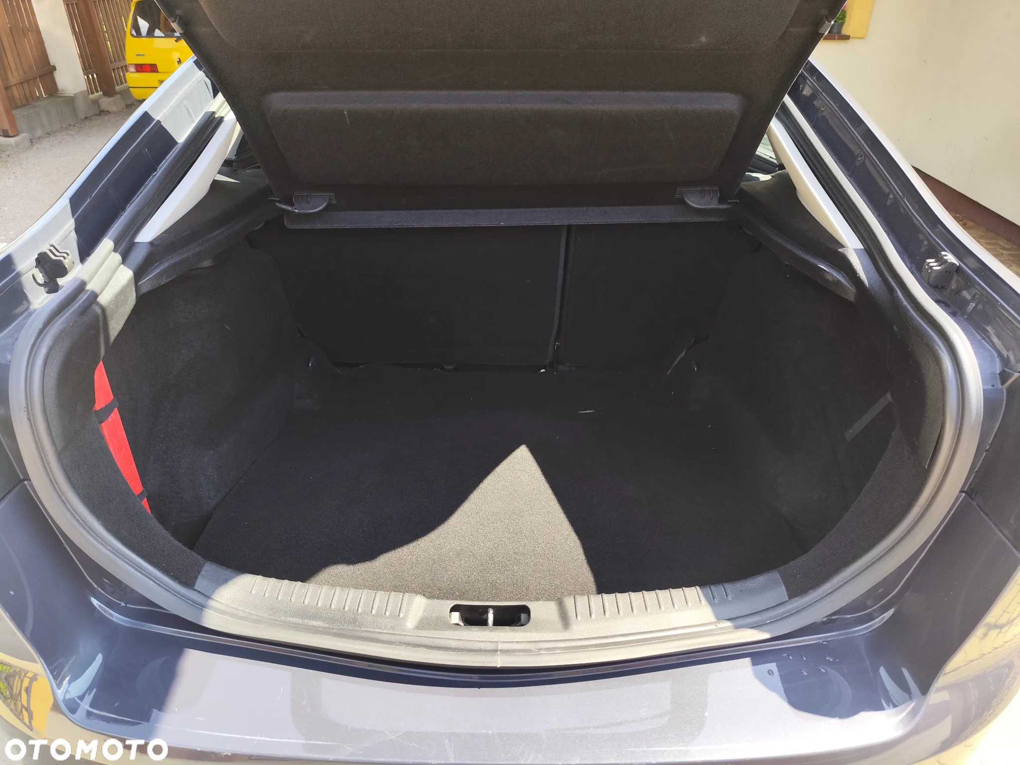 Ford Mondeo 1.6 T Ambiente - 12