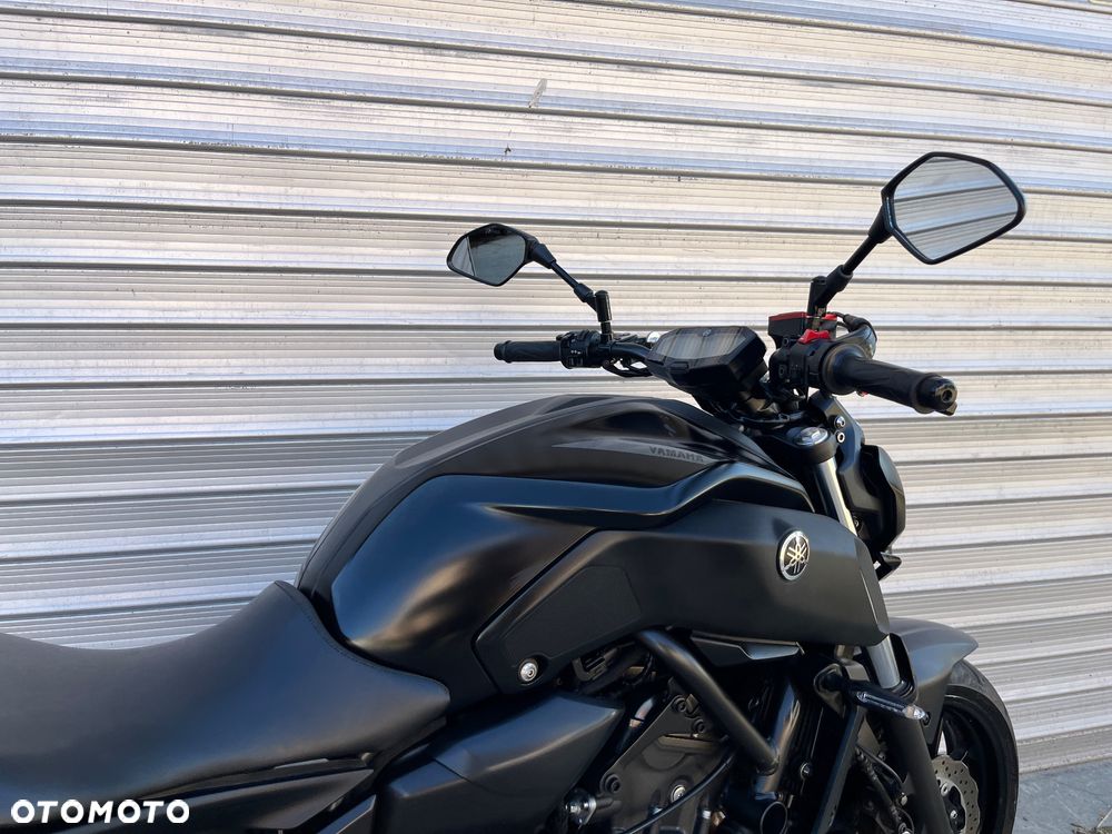 Yamaha MT - 17