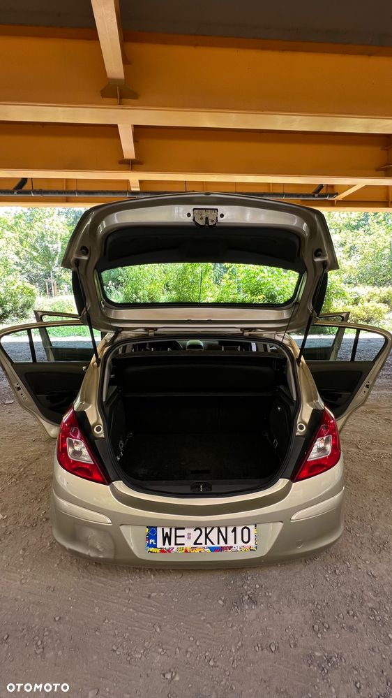 Opel Corsa 1.4 16V Enjoy - 12