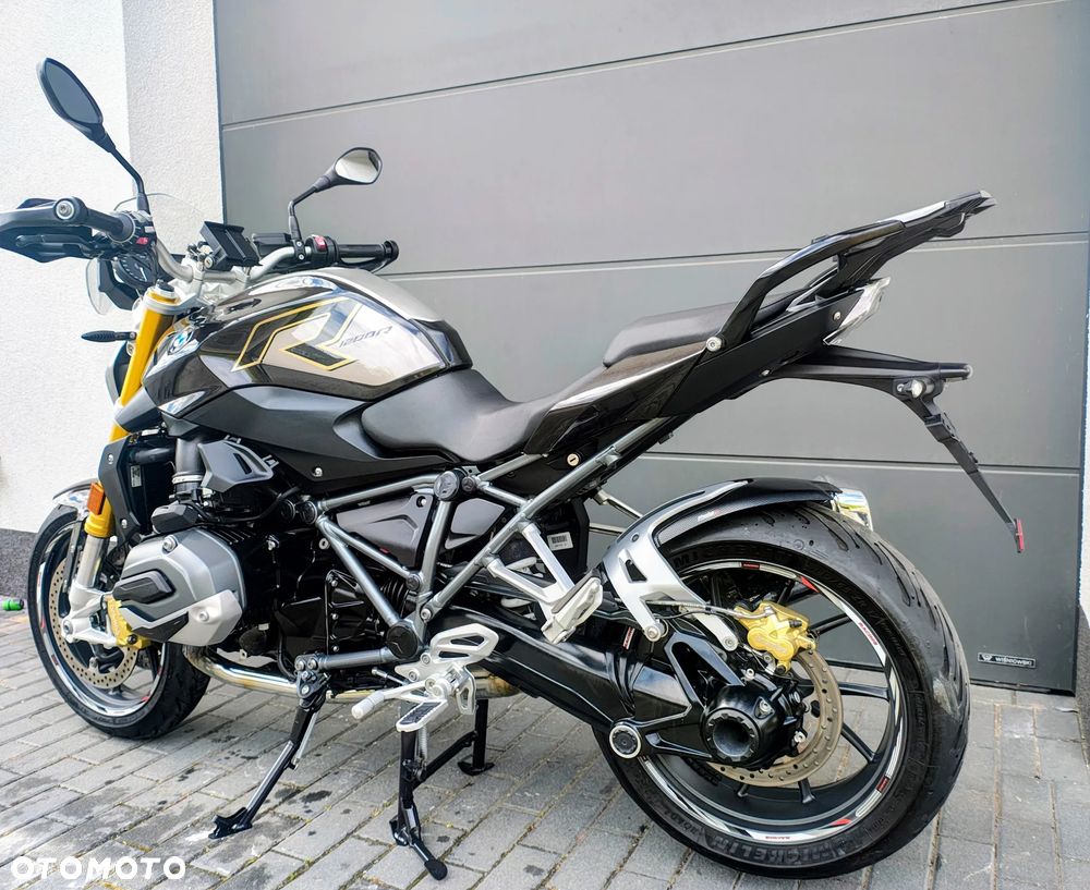 BMW R - 8
