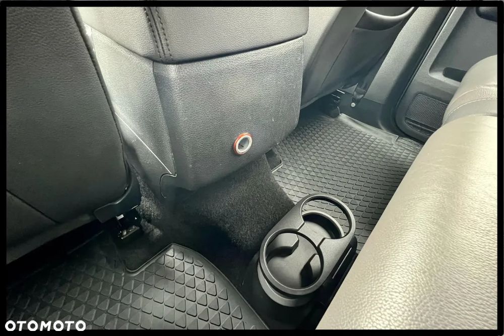 Volkswagen Amarok - 34