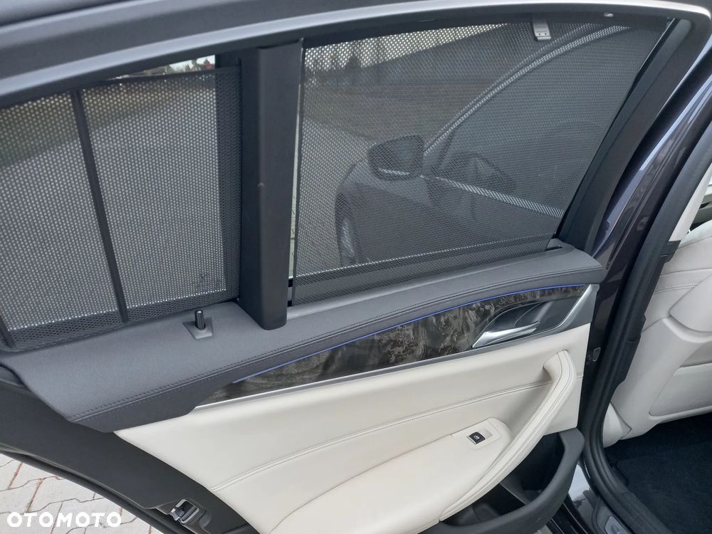 BMW Seria 5 530i xDrive Luxury Line - 8