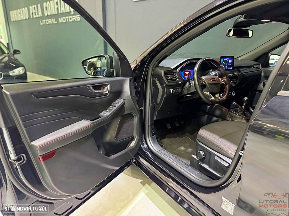 Ford Kuga 1.5 EcoBoost ST-Line - 14