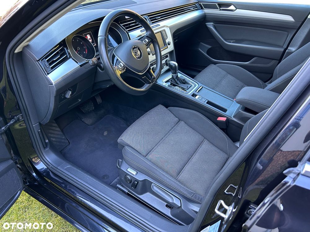 Volkswagen Passat - 6