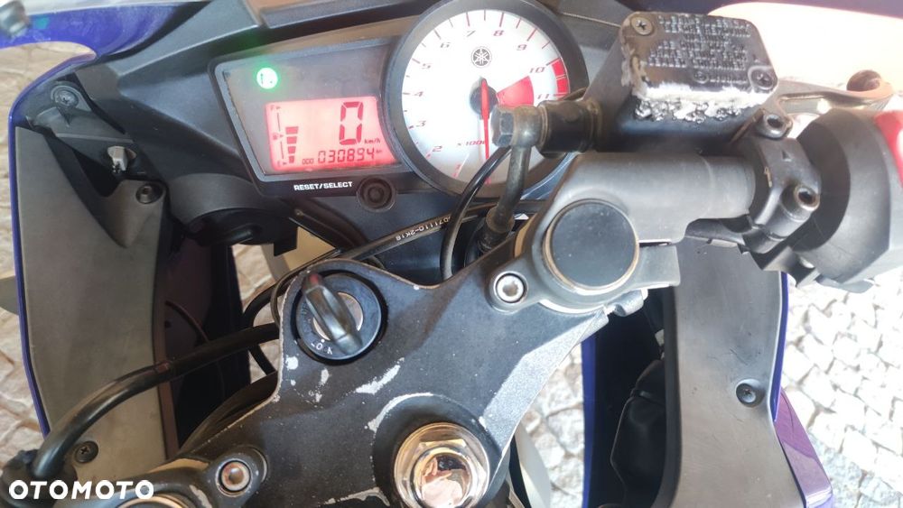 Yamaha YZF - 11