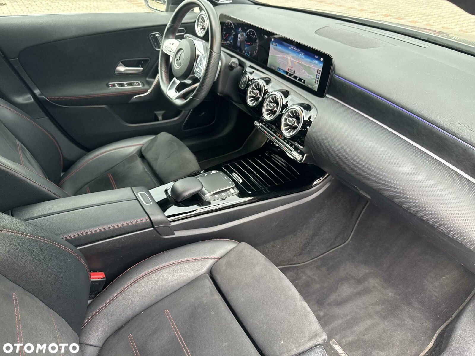 Mercedes-Benz Klasa A 180 AMG Line 7G-DCT - 21