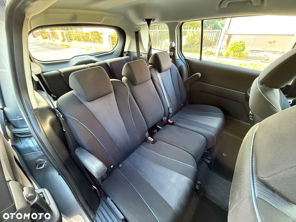 Mazda 5 - 17