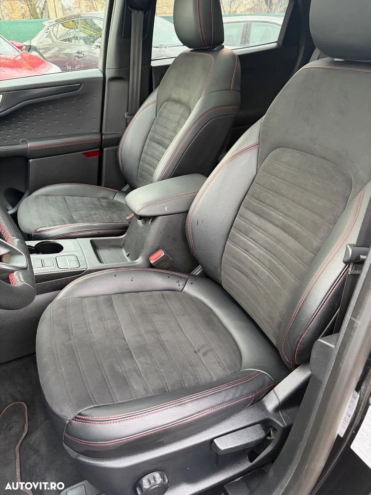 Ford Kuga 2.5 Duratec PHEV ST-LINE - 35