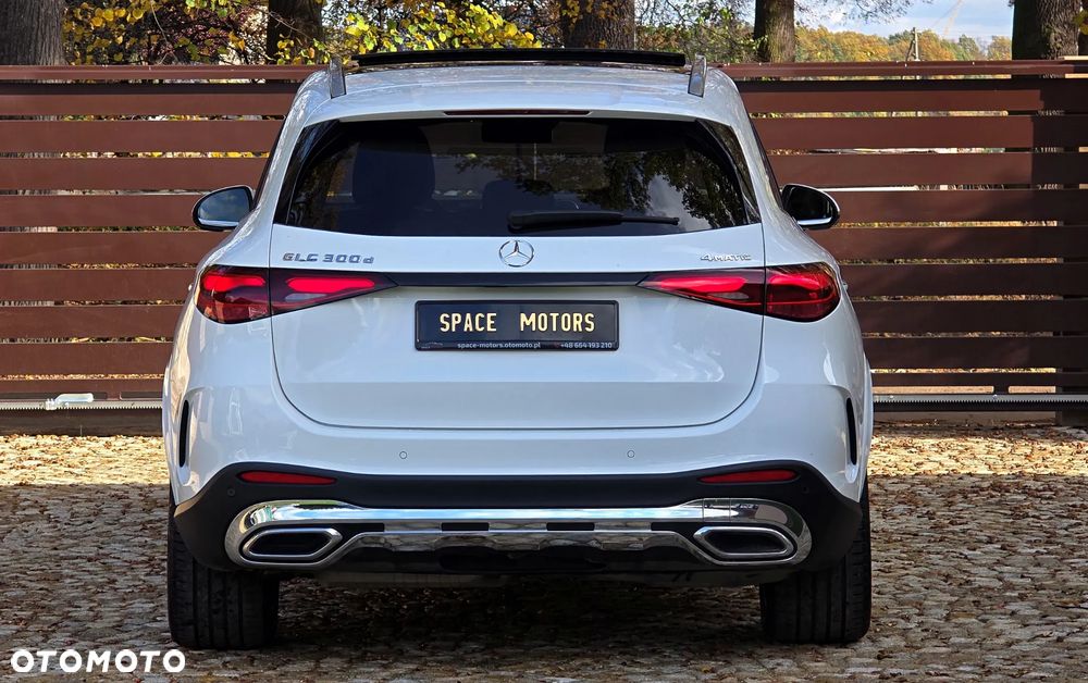 Mercedes-Benz GLC 300 d 4Matic 9G-TRONIC AMG Line Advanced - 9