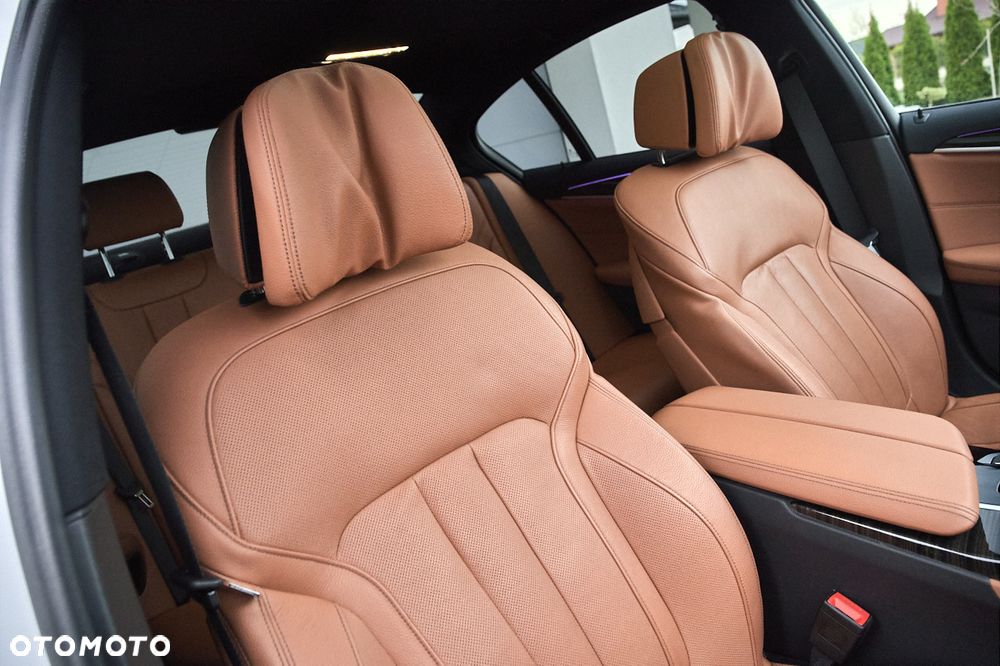BMW Seria 5 530i xDrive M Sport sport - 23
