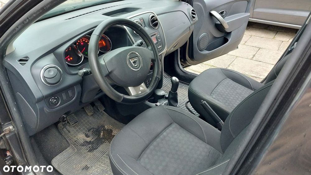 Dacia Sandero - 8