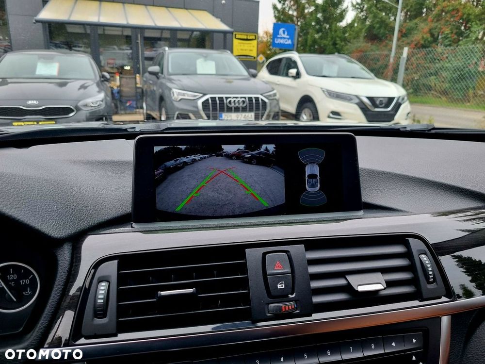 BMW Seria 3 328i Sport Line - 21