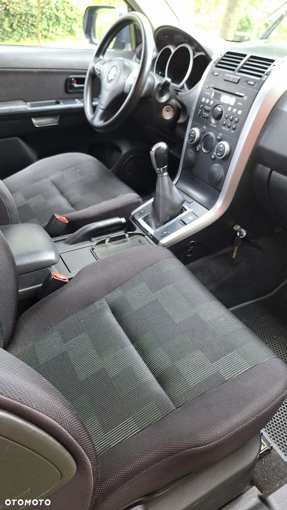 Suzuki Grand Vitara 1.6 - 9