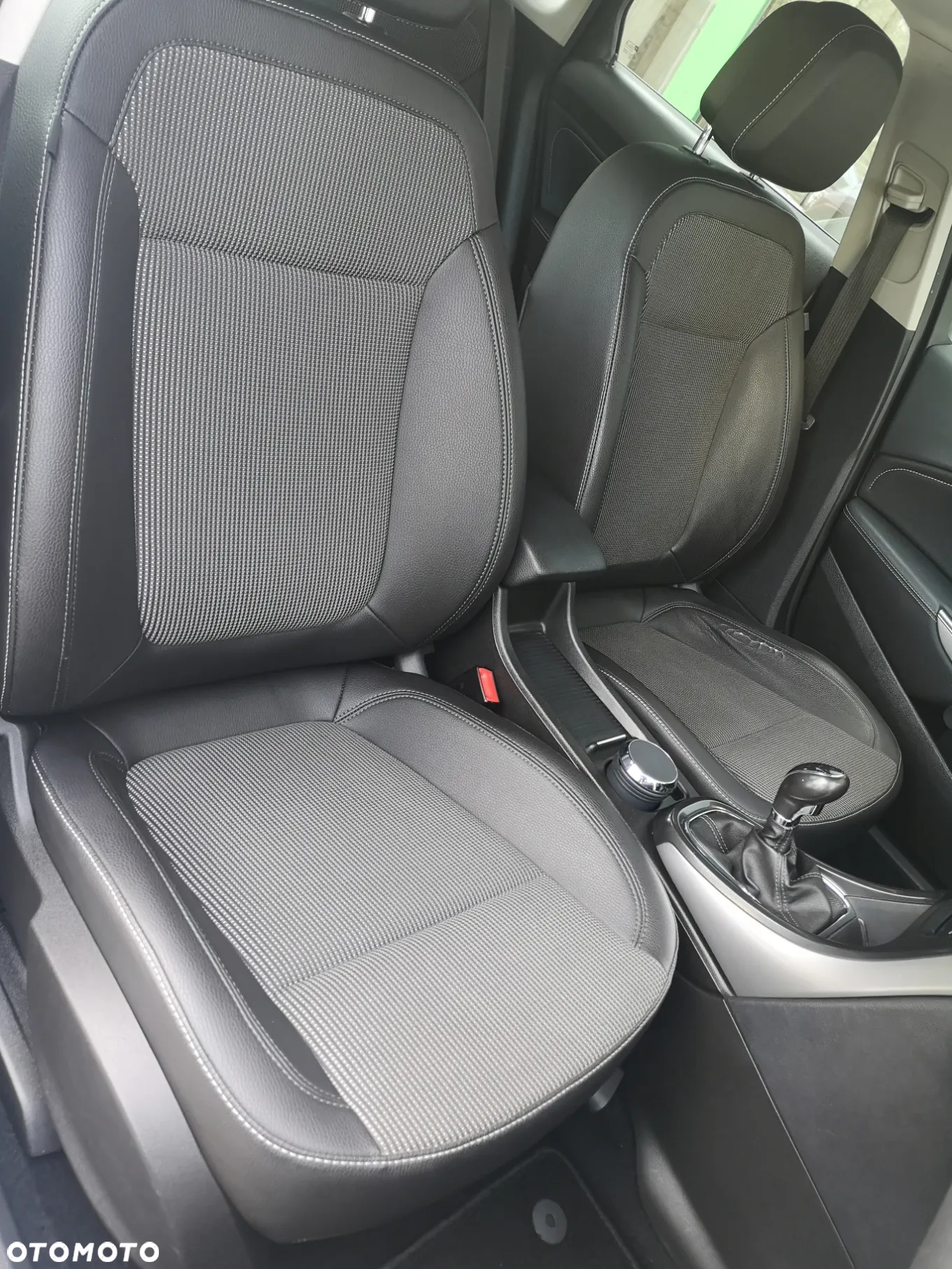 Opel Astra 1.6 Innovation - 23