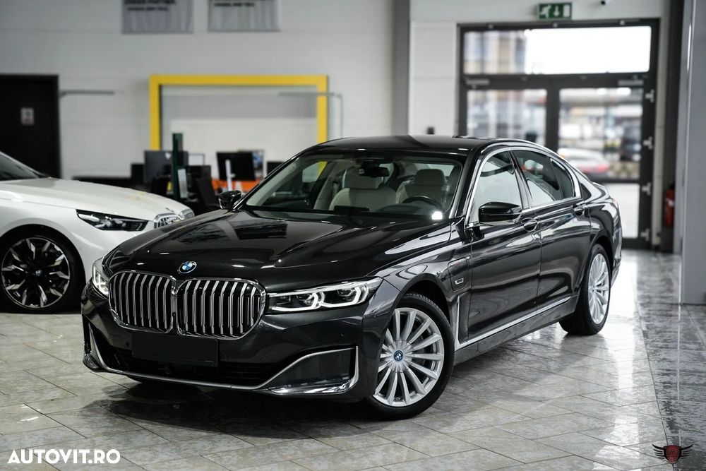 BMW Seria 7 745e - 1