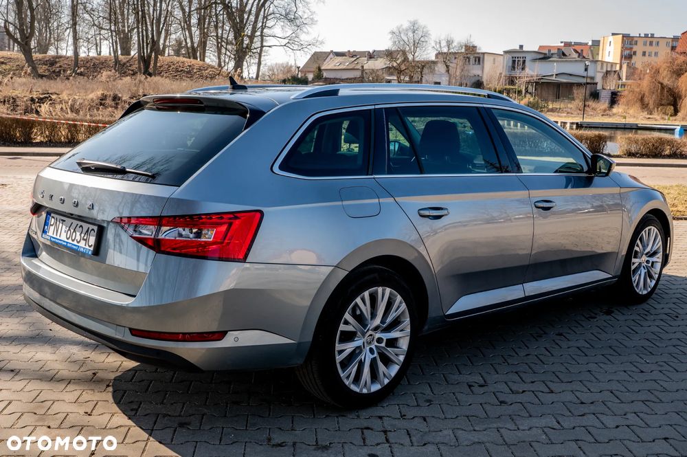 Skoda Superb 2.0 TDI DSG Premium Edition - 6