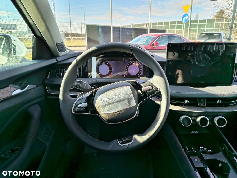 Skoda Superb 2.0 TDI SCR 4x4 L&K DSG - 23